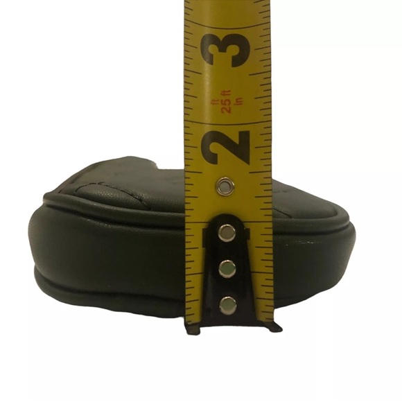 Badgley Mischka Crossbody Bag - Picture 10 of 11